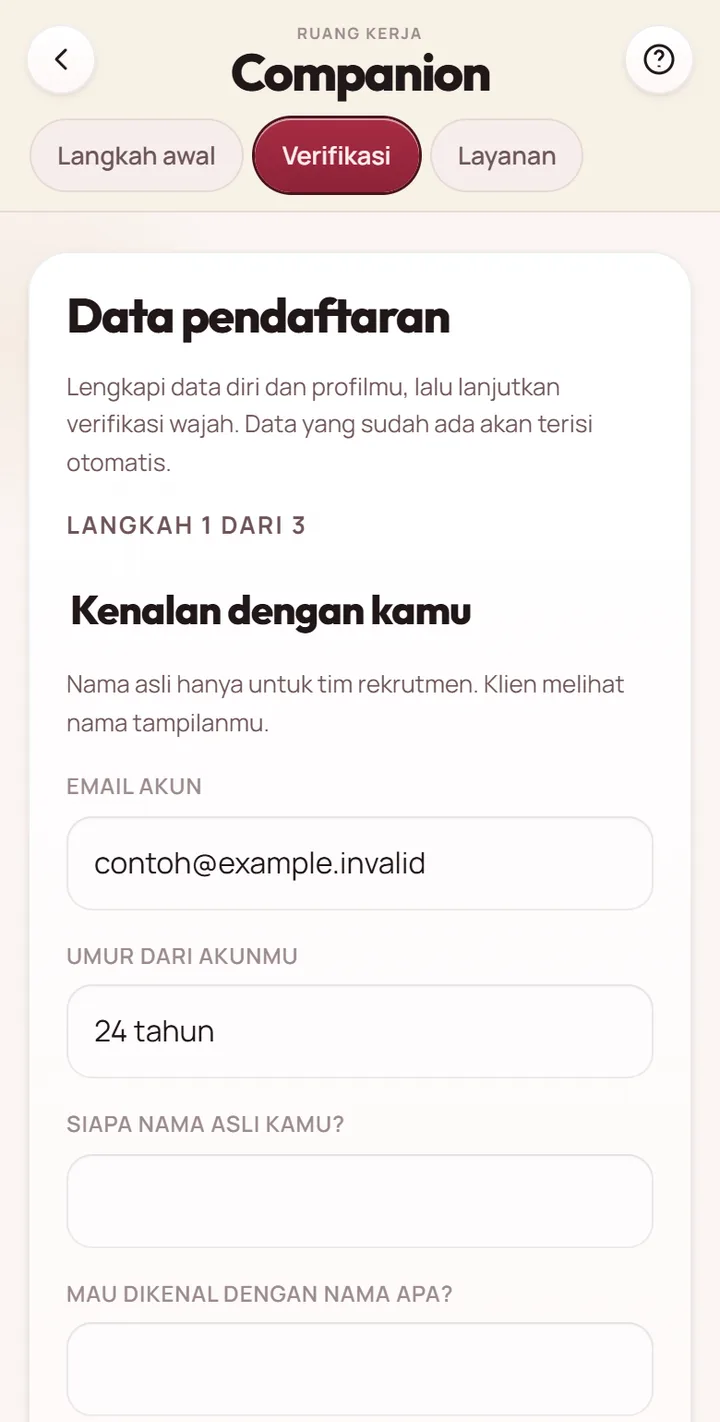 Langkah pertama formulir: nama asli, nama tampilan, WhatsApp, gender, dan kota