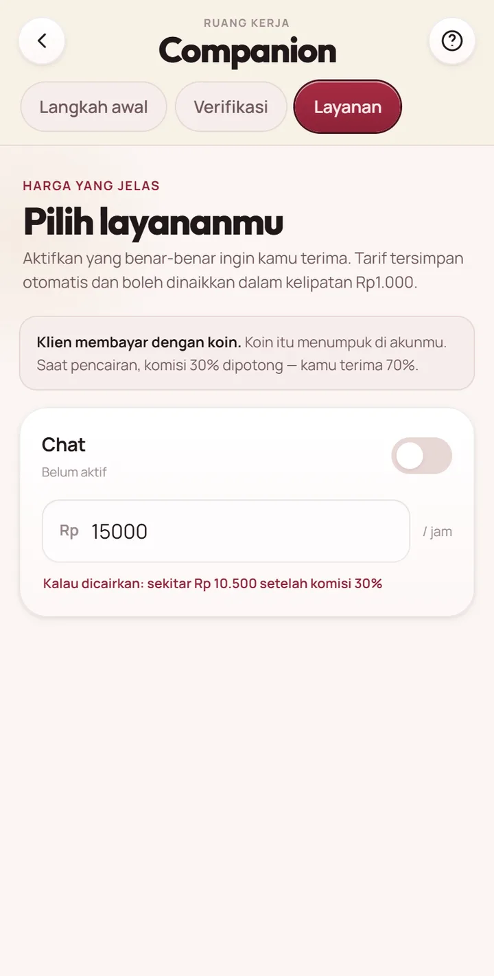 Tab Layanan dengan contoh kartu Chat, kolom tarif, dan sakelar aktivasi